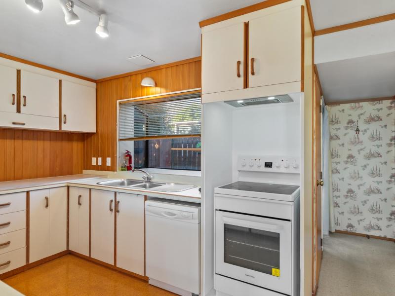 633a-queen-street-east-levin