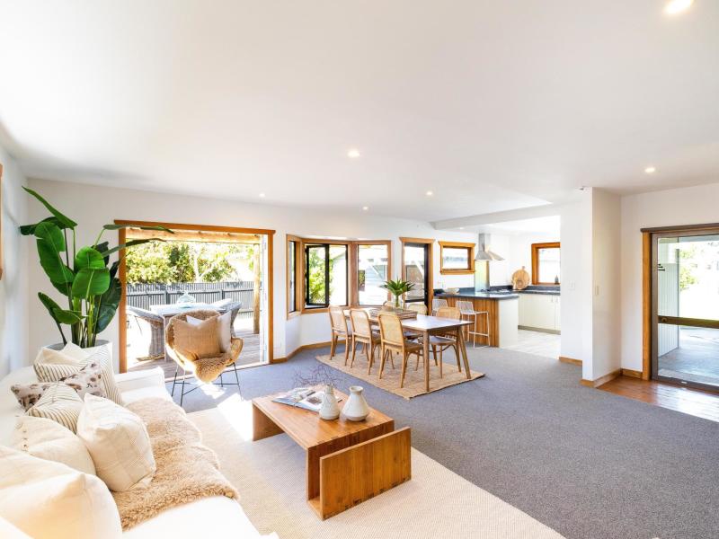 2-gow-avenue-haumoana