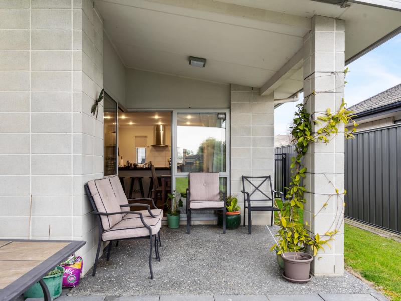 3-drake-crescent-awatoto