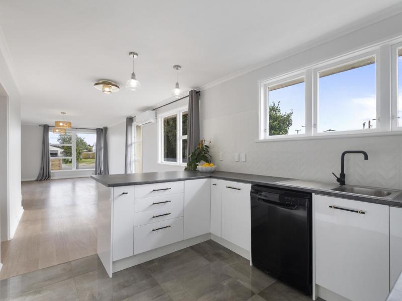 3-clifton-street-bulls