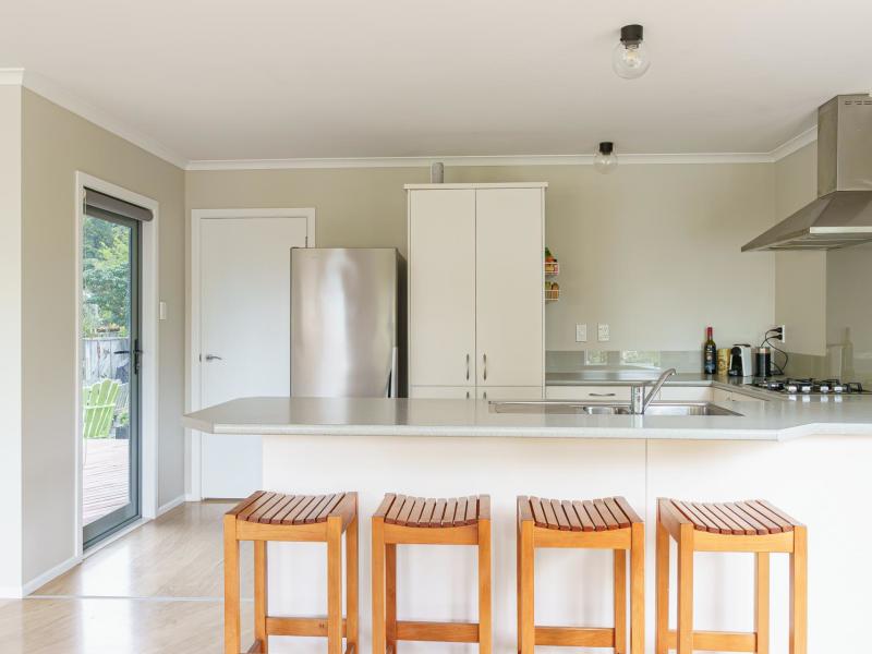 4-nga-manu-place-waipatiki