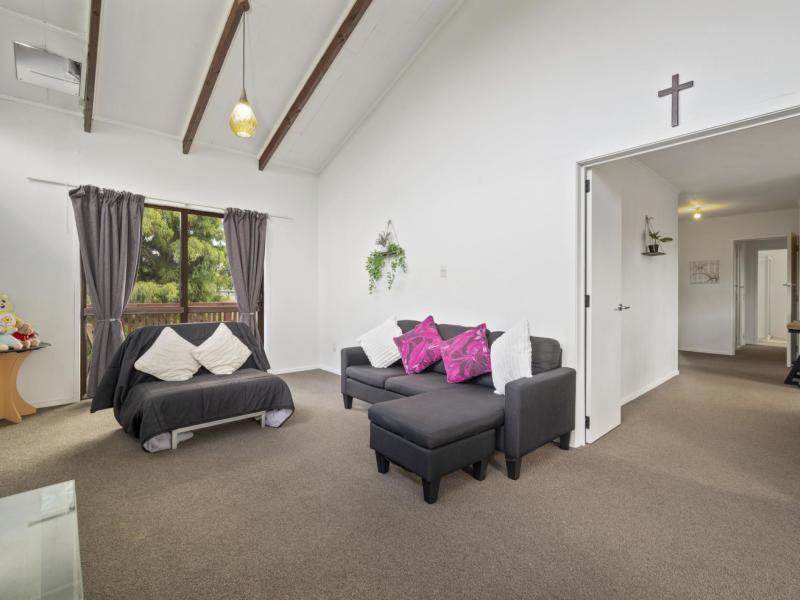 1-deborah-place-mangakakahi