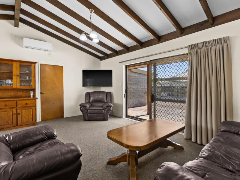 unit-2-177-main-road-clive-clive