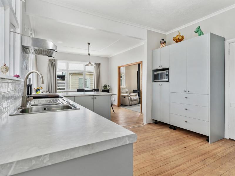 204-high-street-south-carterton