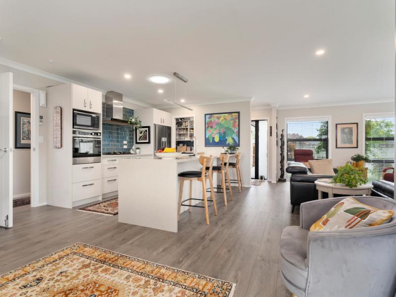 8-austin-reid-avenue-carterton