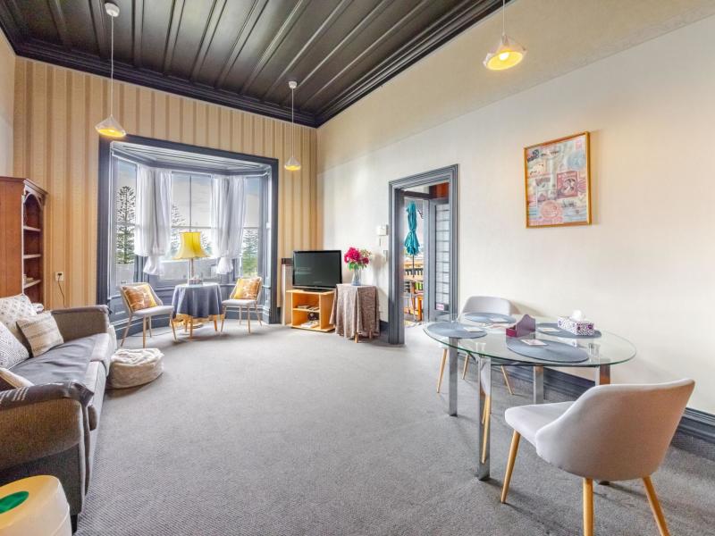 4a-seaview-terrace-bluff-hill