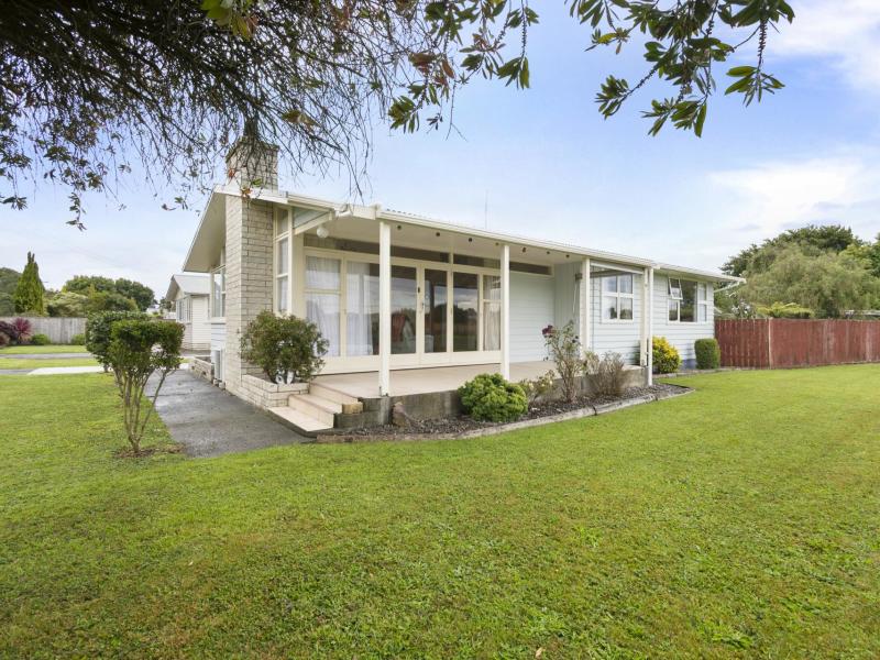 2-racecourse-avenue-marton