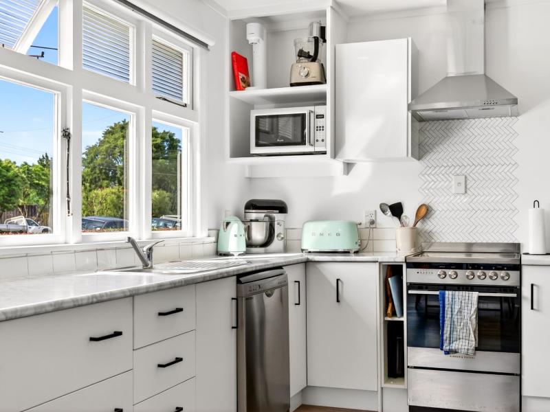 382-high-street-south-carterton