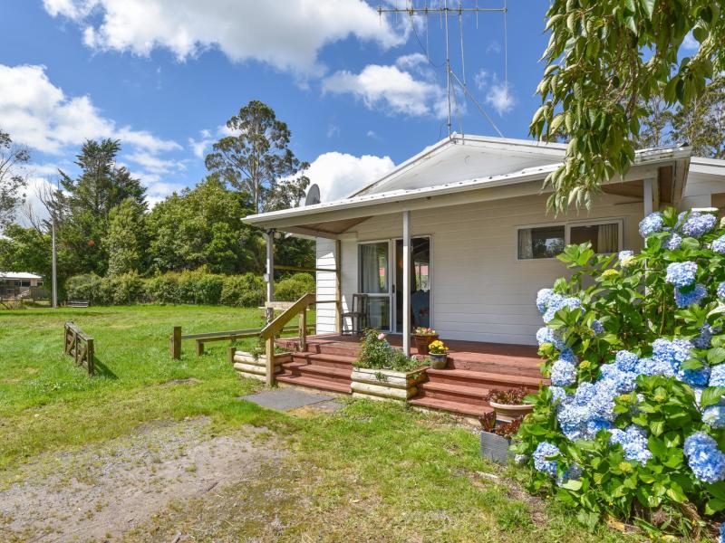 12-tawhero-street-mamaku