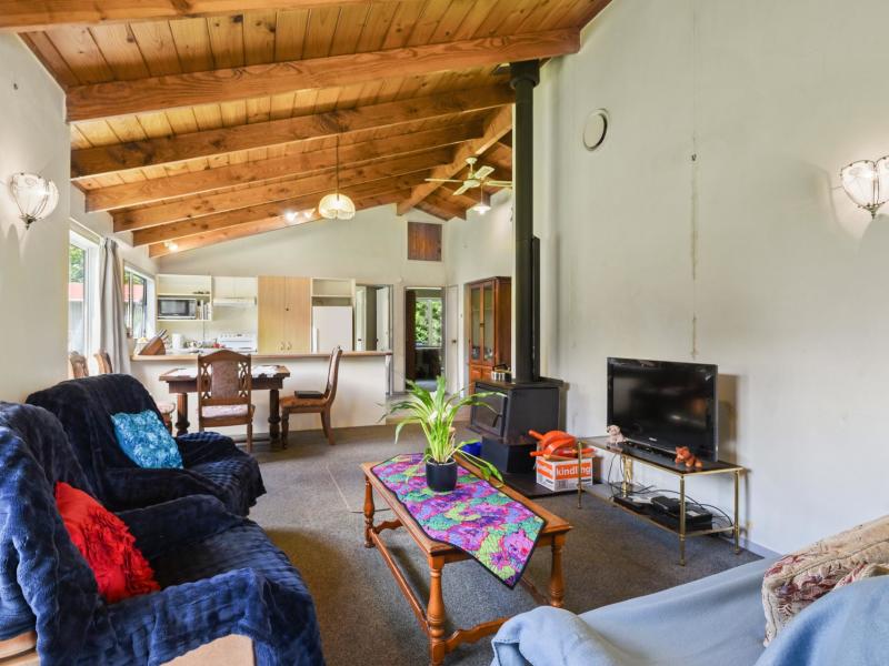 12-tawhero-street-mamaku