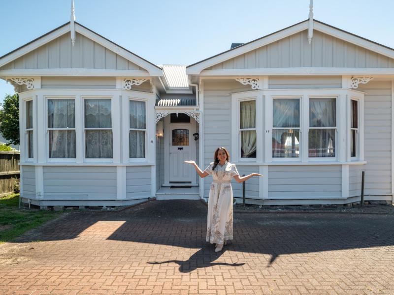 77-ranolf-street-victoria