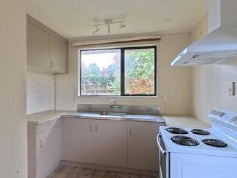 148b-spa-road-lake-taupo