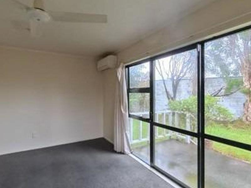 148b-spa-road-lake-taupo