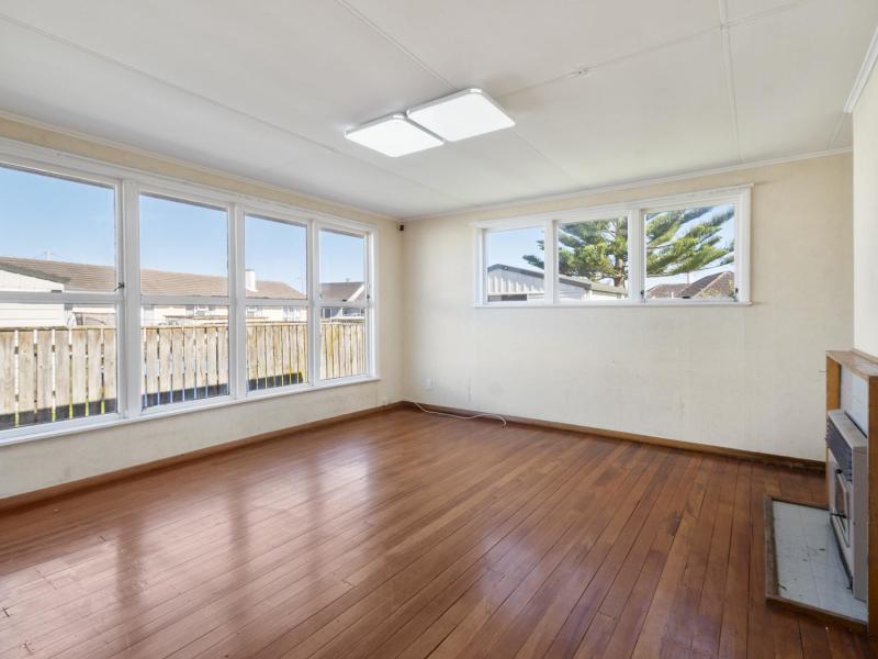 6-taumaihi-street-bulls