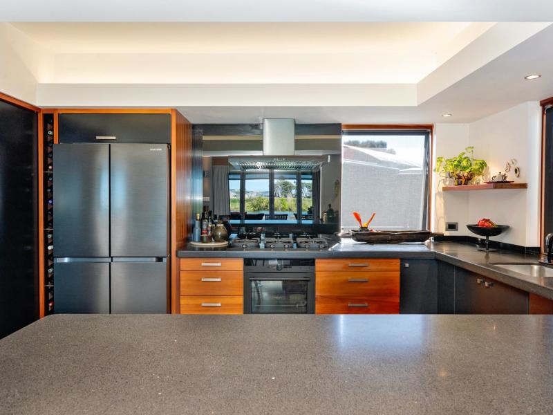 46-kuku-street-te-awanga