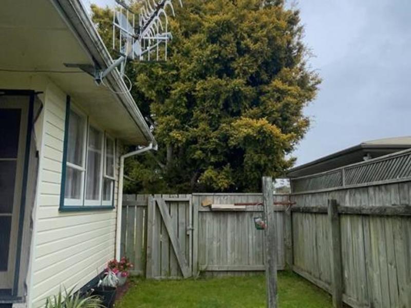 5a-robinson-avenue-holdens-bay