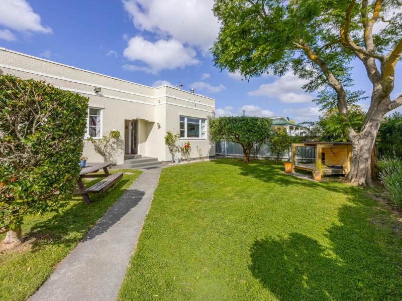 unit-1-7-burness-road-greenmeadows