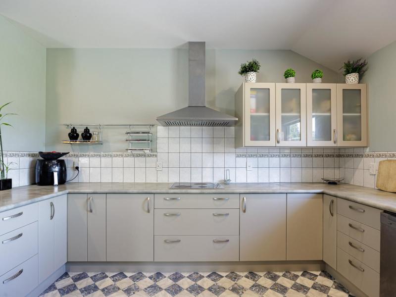 37-brooklands-drive-havelock-north