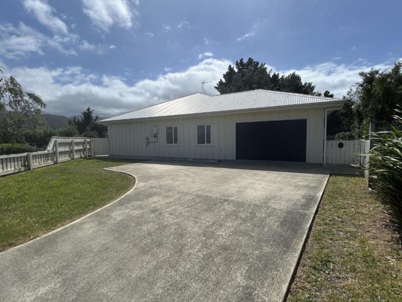 6-mckerrow-place-featherston