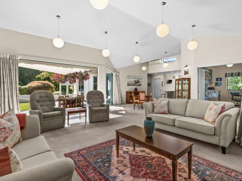 12-laing-cove-havelock-north