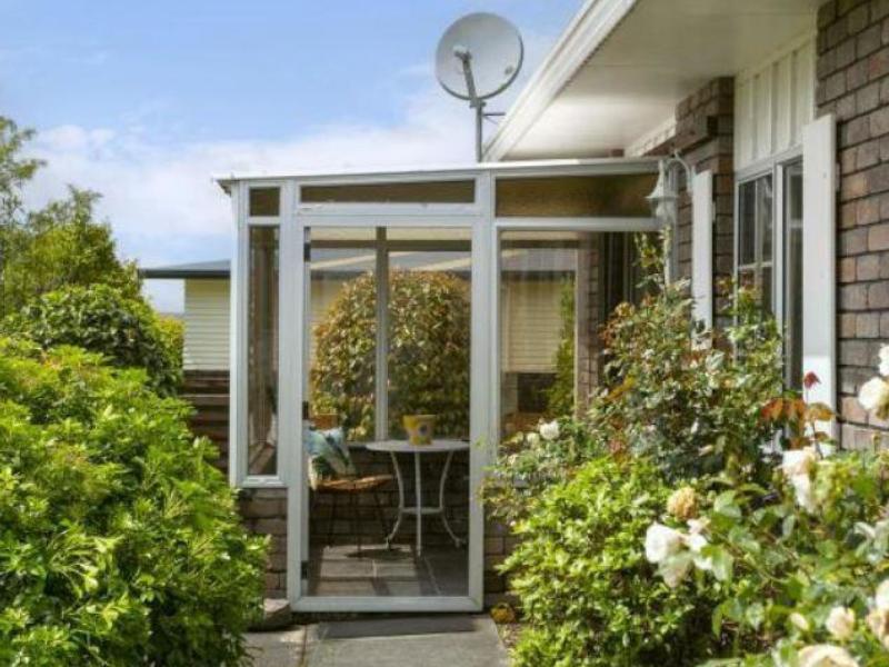 11-reeves-road-acacia-bay