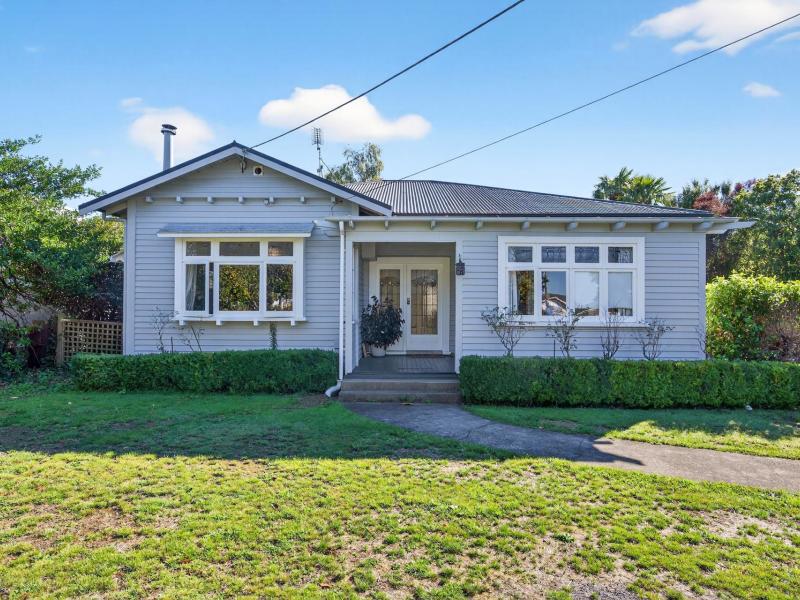 8-college-street-masterton