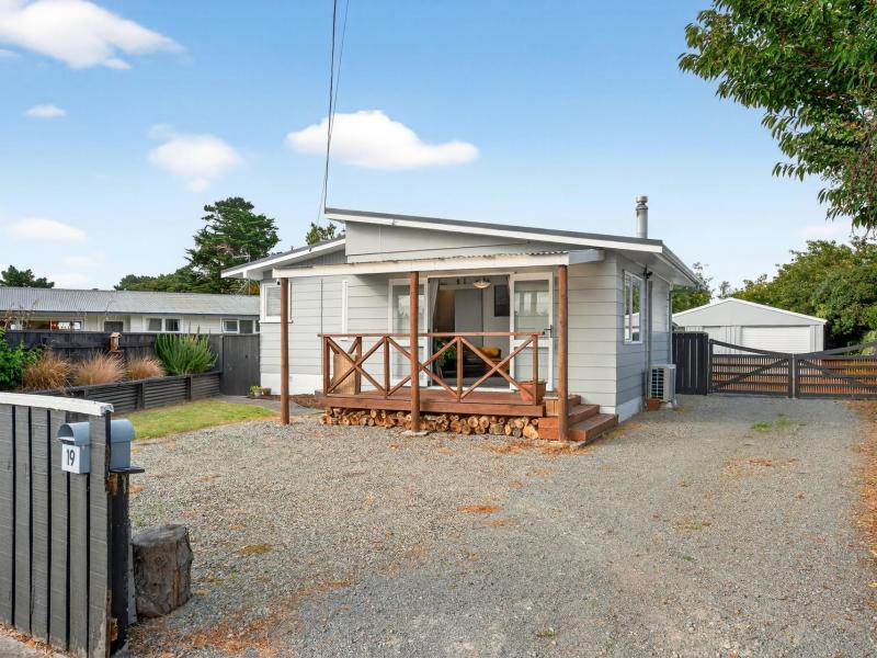 19-hardie-grove-featherston