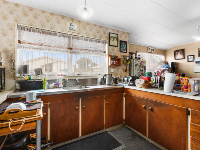 1045b-kauri-place-mahora