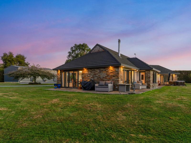 27-pohutukawa-drive-levin