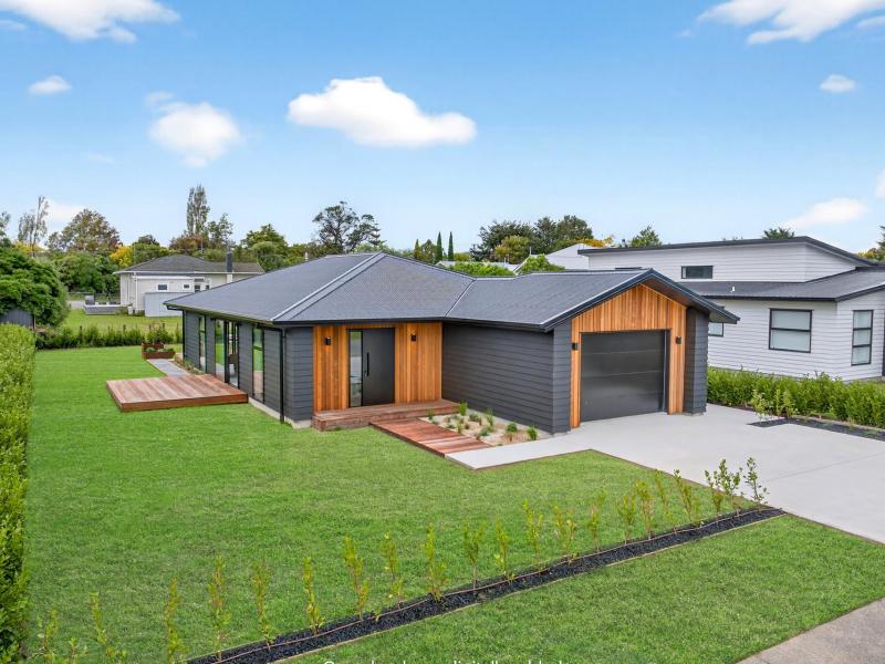 32-syrah-lane-martinborough