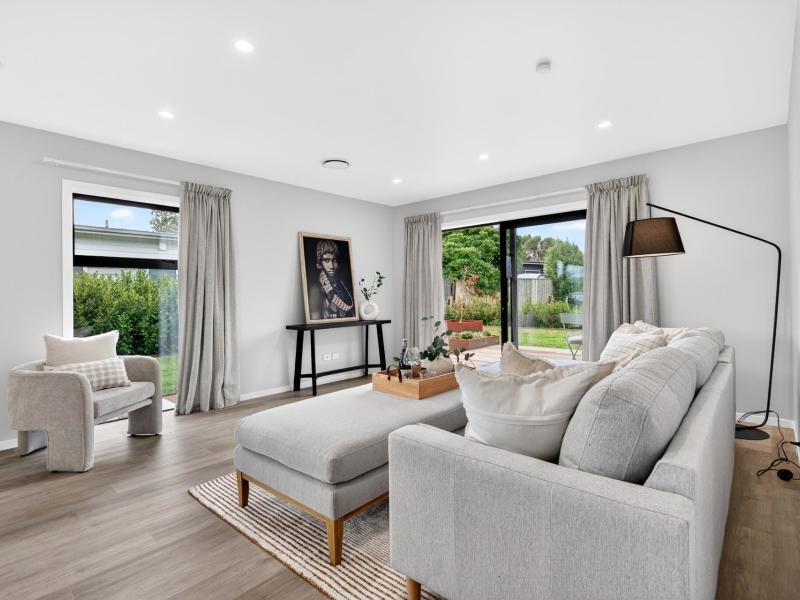 32-syrah-lane-martinborough