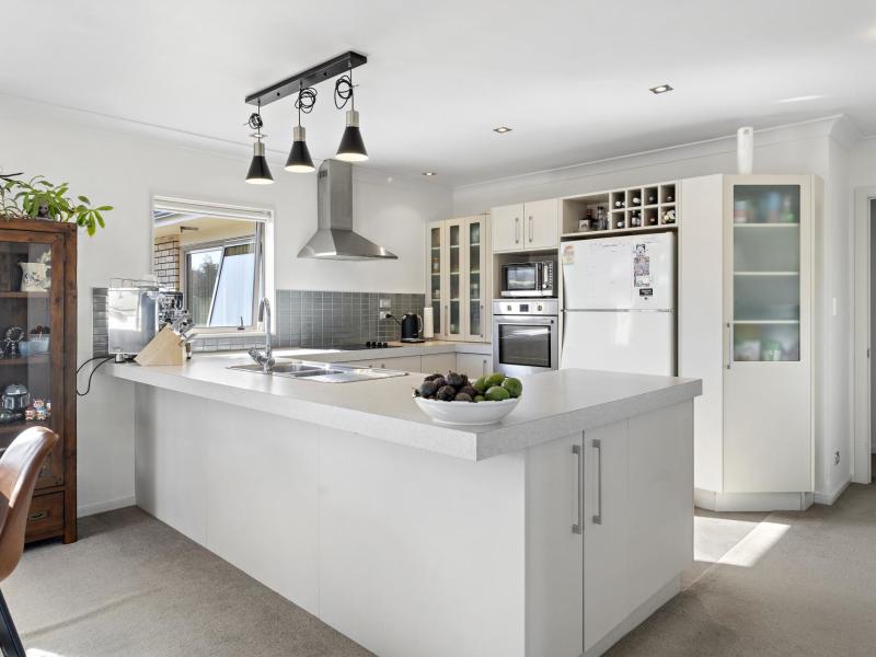 24-charles-street-carterton