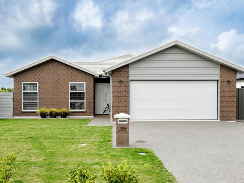 35-arihi-crescent-frimley