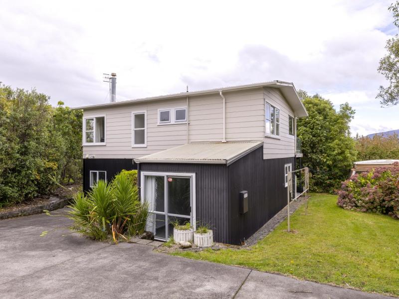 8-ihaia-road-kuratau