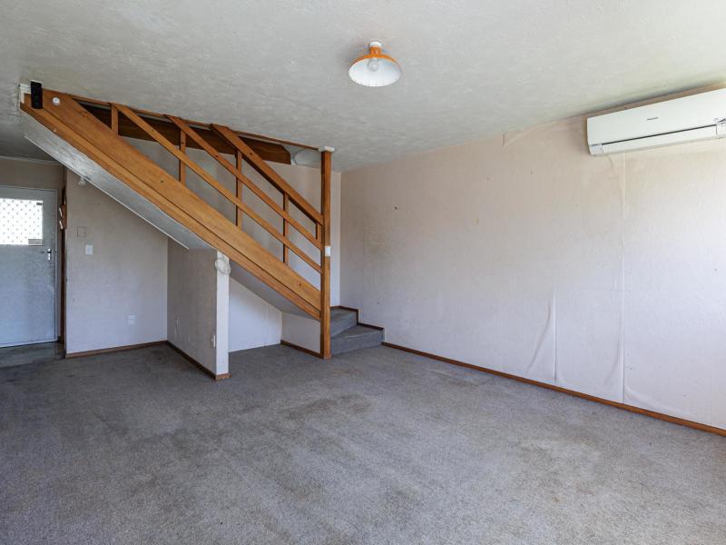 unit-1-702-grays-road-mahora