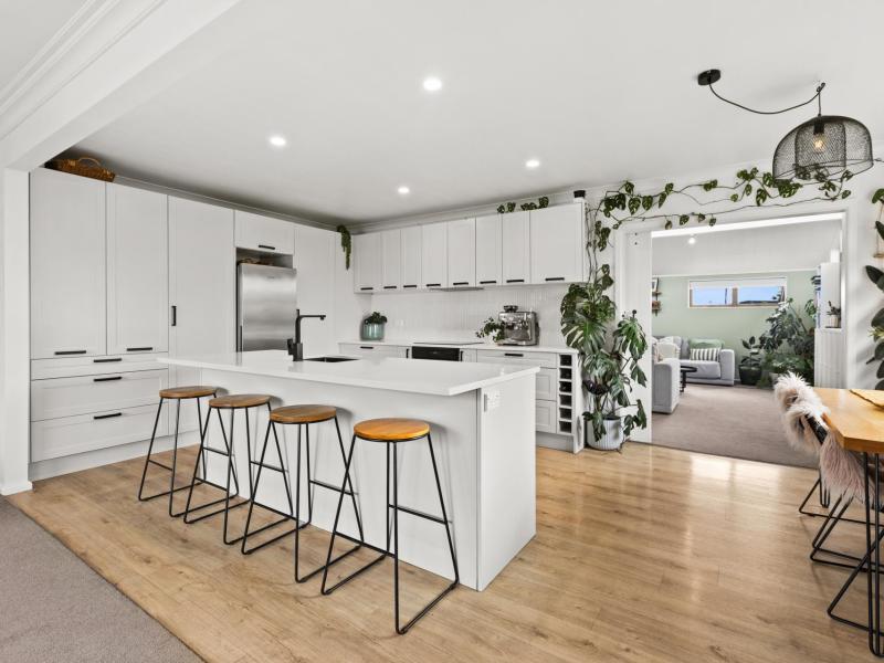 5-gavin-black-street-meeanee