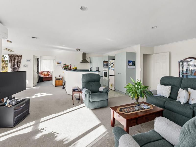 1-cobbe-place-pomare