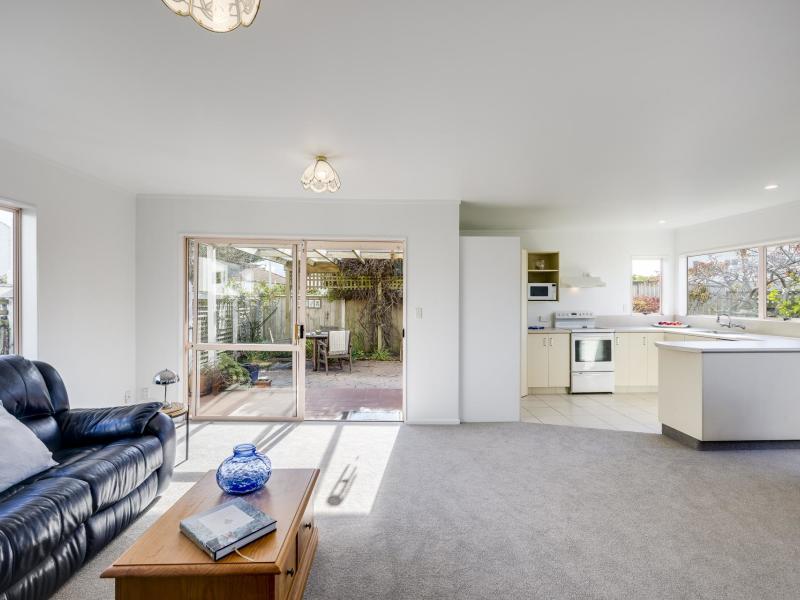 unit-13-180-charles-street-westshore
