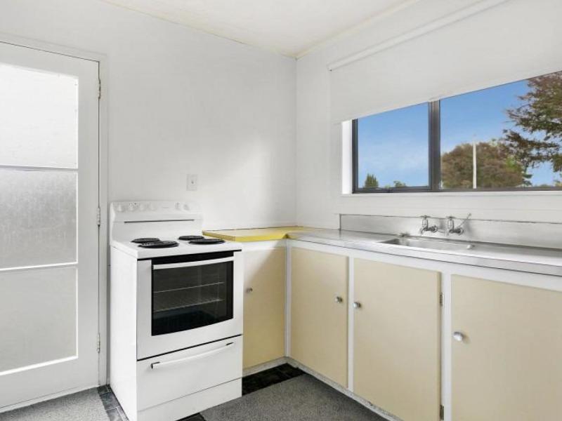 148a-spa-road-lake-taupo