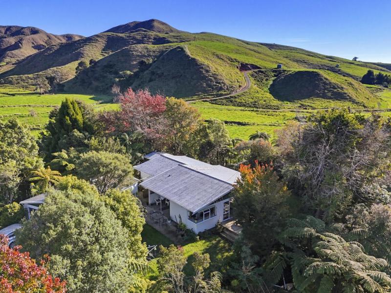 594-waitohu-valley-road-manakau