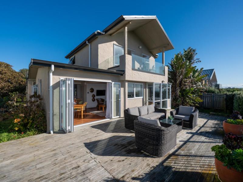 225-clifton-road-te-awanga
