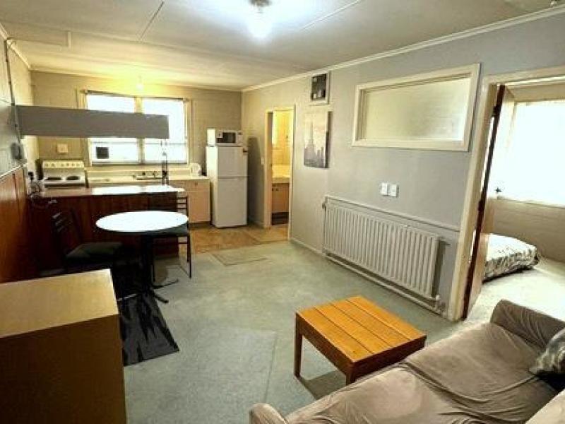 apt-6-279-fenton-street-glenholme
