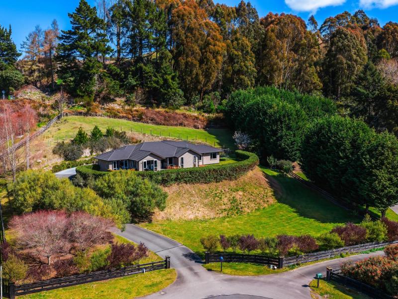 90-dalmore-way-acacia-bay