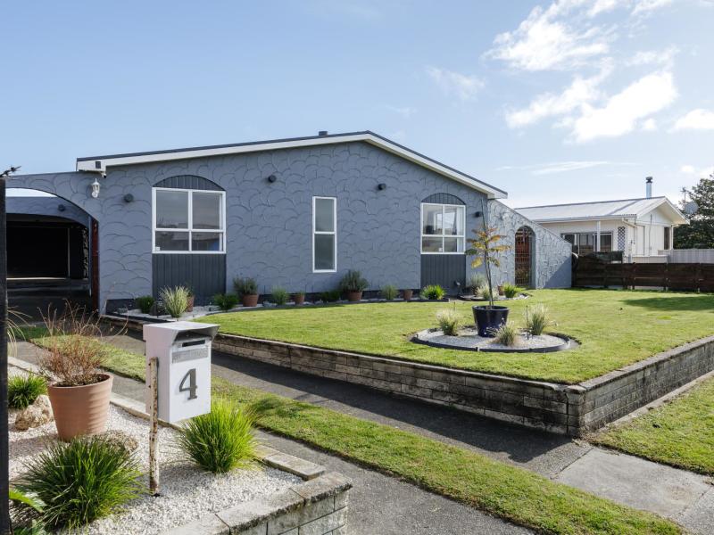 4-robinson-crescent-tamatea