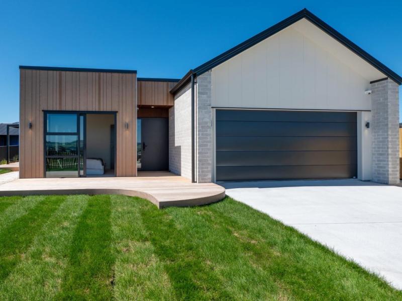 44-makomako-crescent-wharewaka