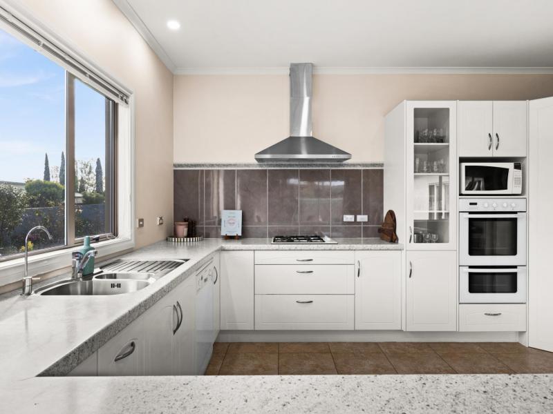 2-delta-mews-place-clive
