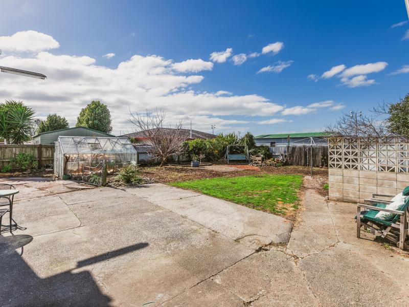 18-lee-road-taradale