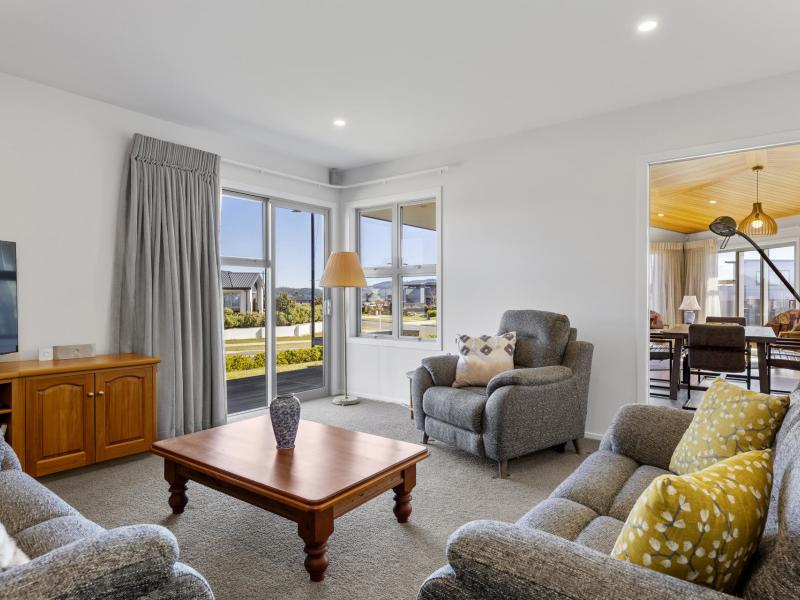 6-raupo-crescent-wharewaka
