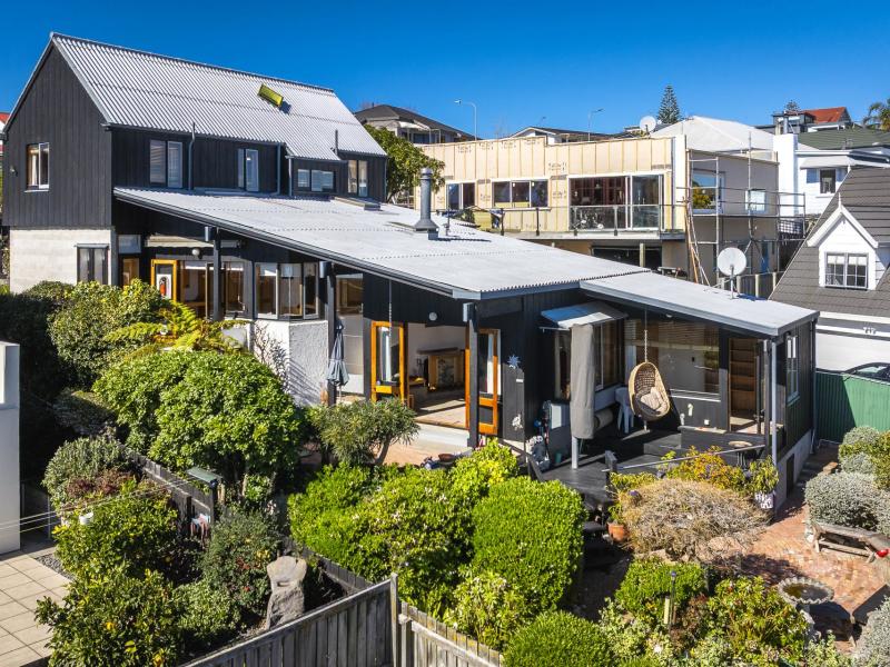 34-roslyn-road-bluff-hill