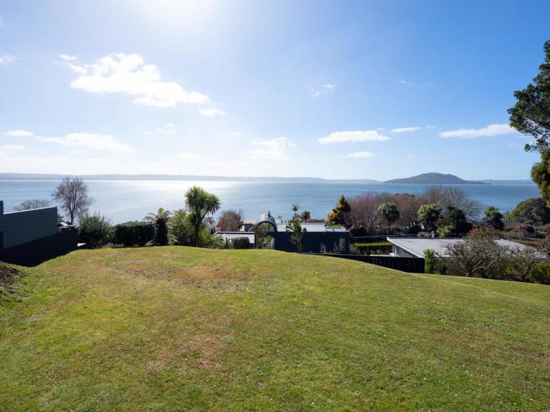 26-tupara-crescent-kawaha-point
